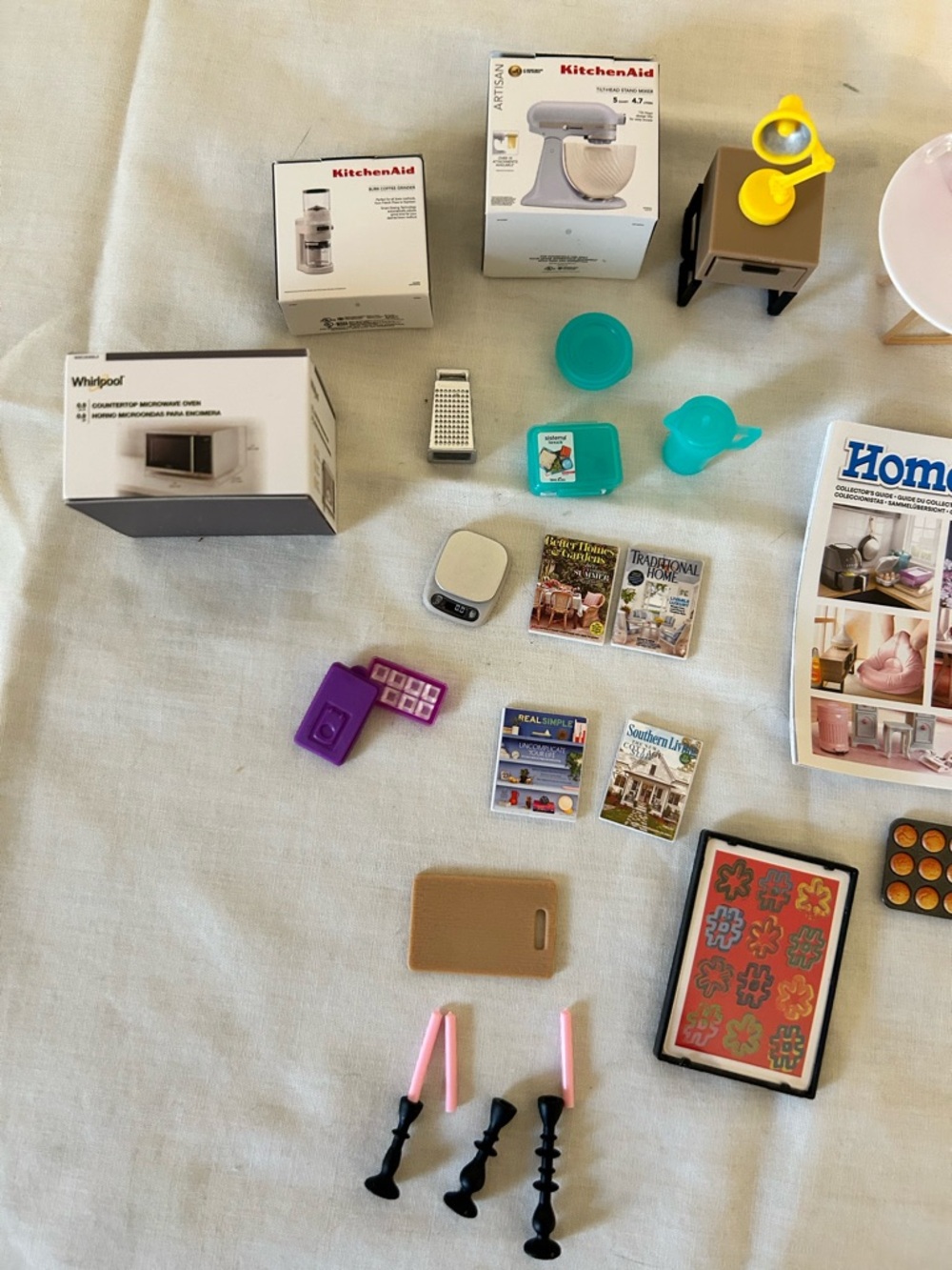 Mini Brands Home Collection-32 Pieces - Picture 2 of 5